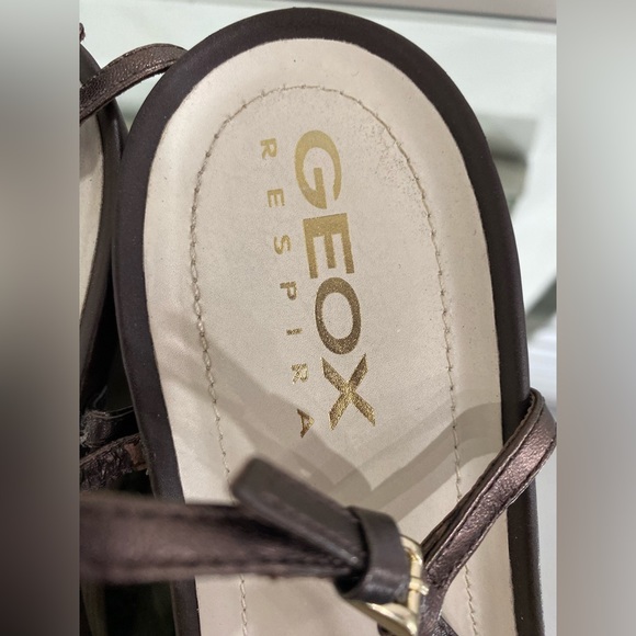 Geox Respira Brown Leather Sandals Gold Tone Hardware size 9.5/ 10 US - Picture 6 of 13